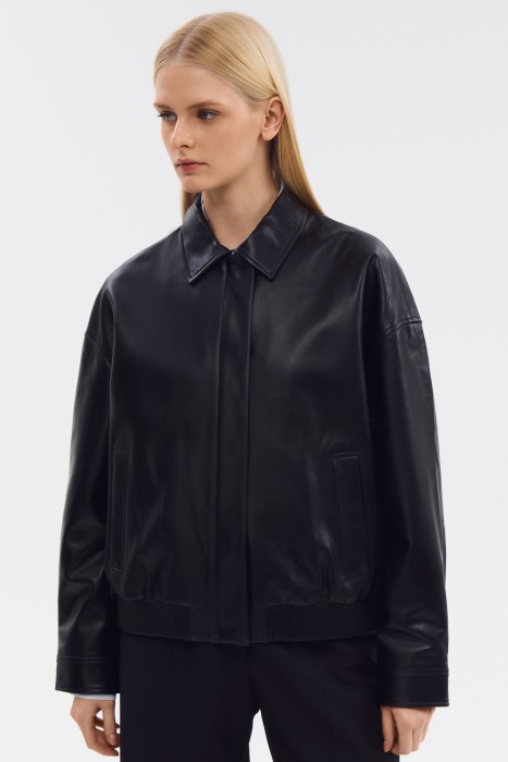 куртка из натуральной кожи от бренда снежная королева вид слева