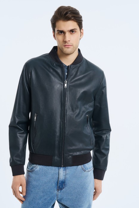 куртка из натуральной кожи от бренда снежная королева вид слева