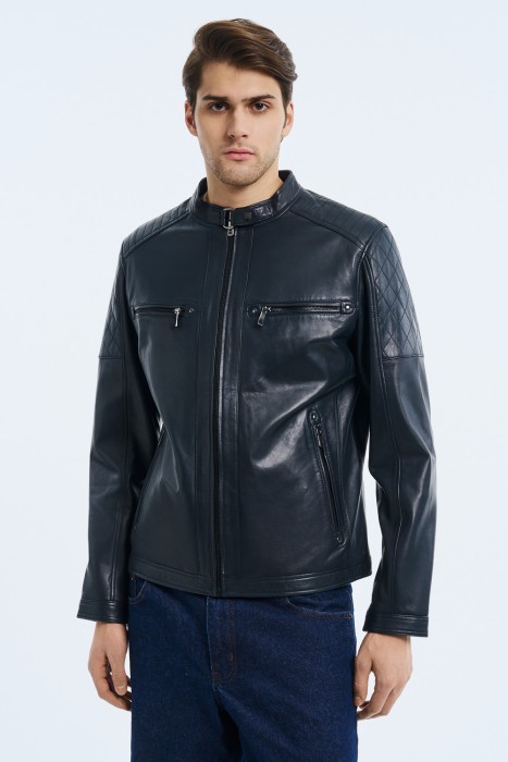 куртка из натуральной кожи от бренда снежная королева вид слева