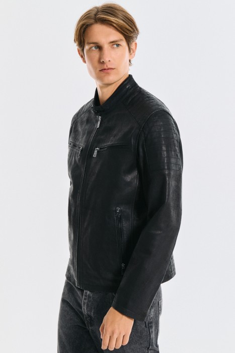 куртка из натуральной кожи по цене 14100 руб вид справа