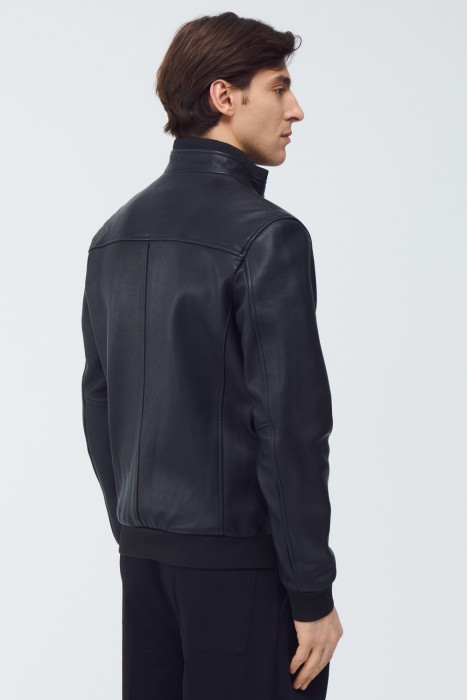 куртка из натуральной кожи из россии вид сбоку