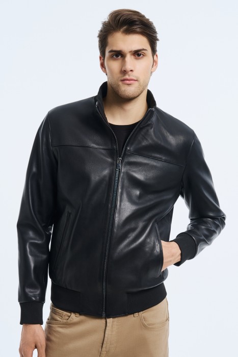 куртка из натуральной кожи от бренда снежная королева вид слева