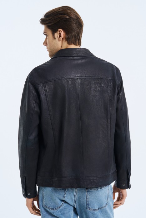 куртка из натуральной кожи по цене 11990 руб вид справа