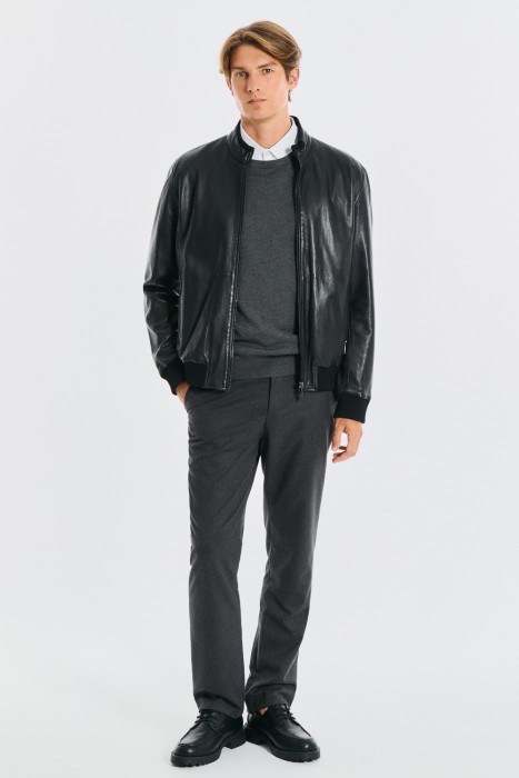 куртка из натуральной кожи по цене 14770 руб вид справа