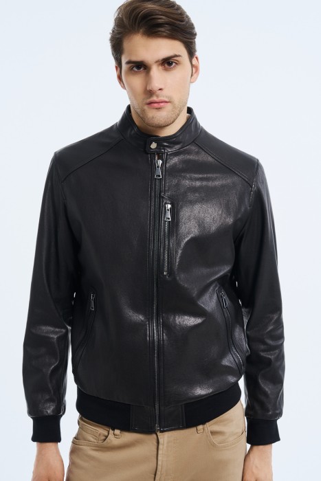 куртка из натуральной кожи от бренда снежная королева вид слева