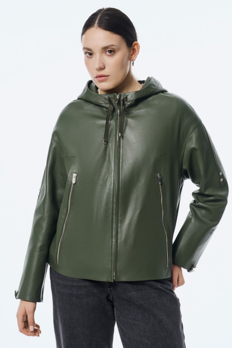 куртка из натуральной кожи от бренда снежная королева вид слева