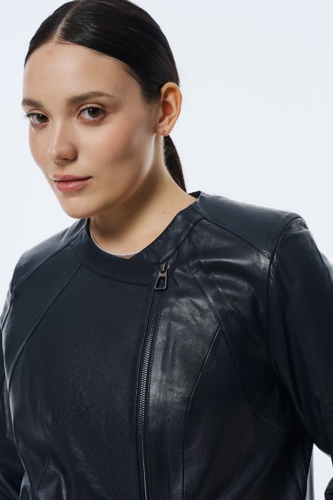 куртка из натуральной кожи из россии вид сбоку