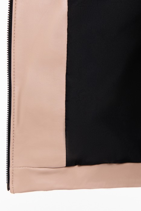 куртка из натуральной кожи по цене 14870 руб вид справа