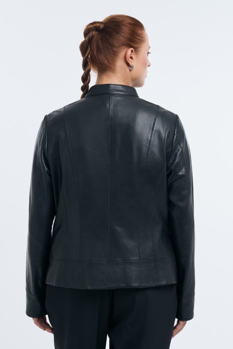 куртка из натуральной кожи по цене 15440 руб вид справа