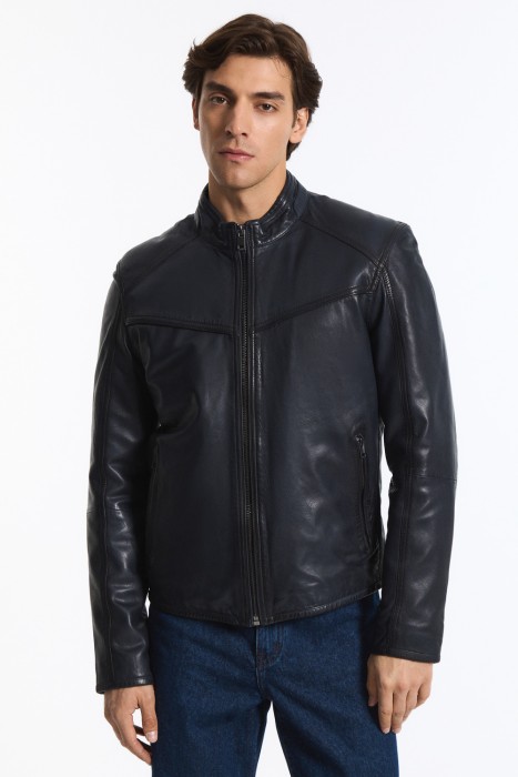 куртка из натуральной кожи от бренда снежная королева вид слева