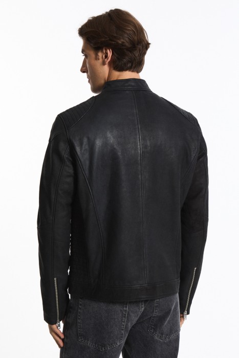 куртка из натуральной кожи по цене 11030 руб вид справа