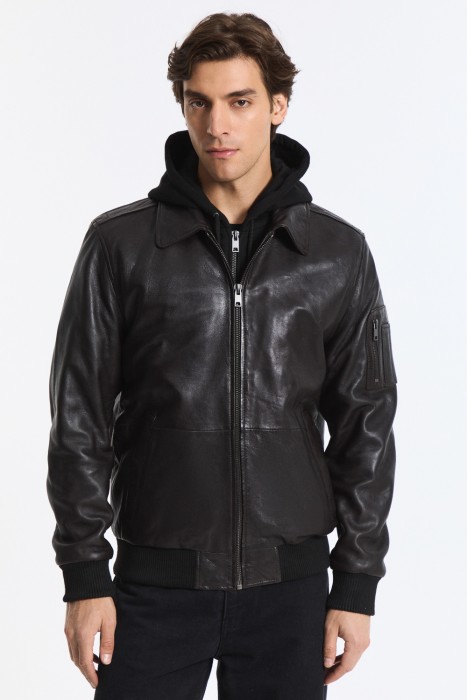 куртка из натуральной кожи от бренда снежная королева вид слева