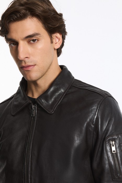 куртка из натуральной кожи по цене 12870 руб вид справа