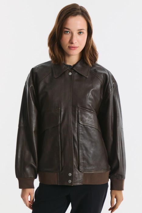 куртка из натуральной кожи от бренда снежная королева вид слева