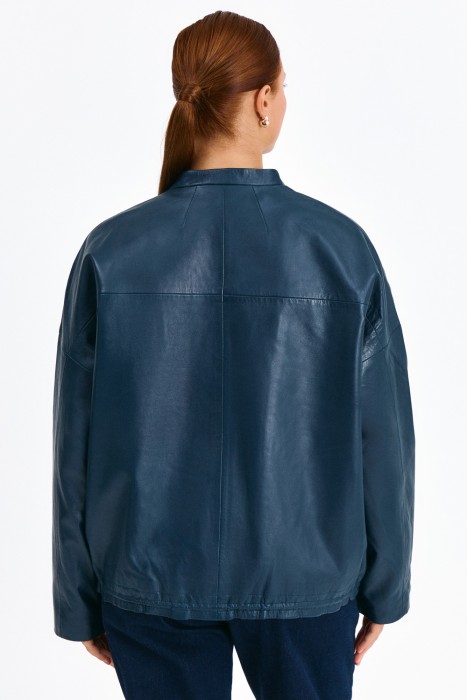 куртка из натуральной кожи по цене 10070 руб вид справа