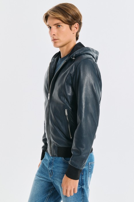 куртка из натуральной кожи по цене 14770 руб вид справа