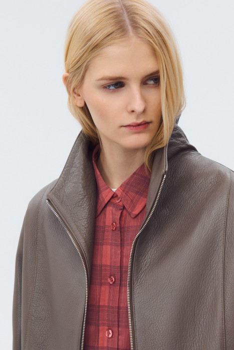 куртка из натуральной кожи из россии вид сбоку