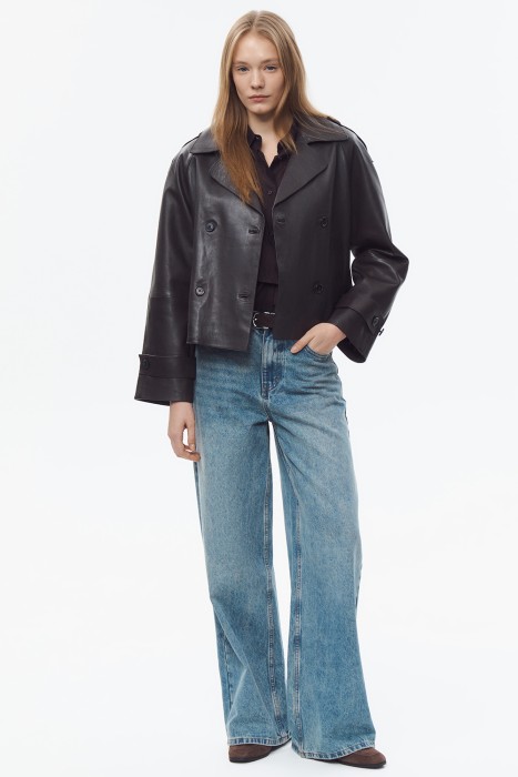 куртка из натуральной кожи от бренда снежная королева вид слева