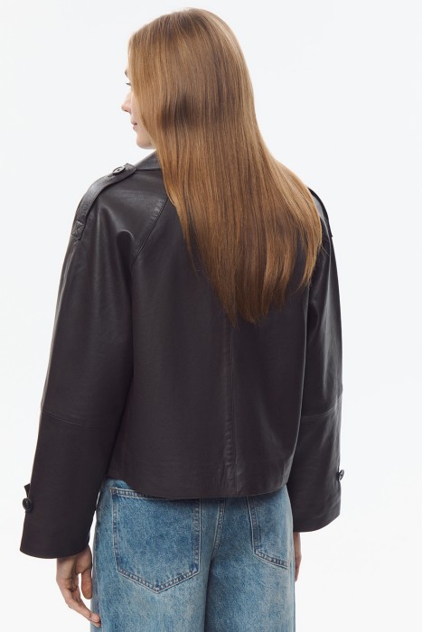 куртка из натуральной кожи по цене 18130 руб вид справа