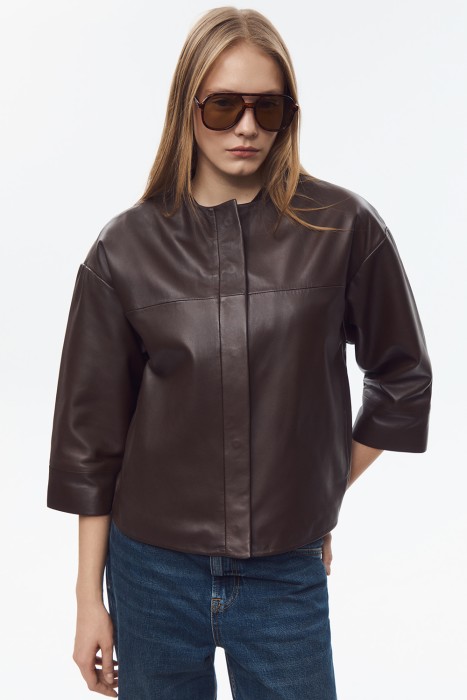 куртка из натуральной кожи от бренда снежная королева вид слева