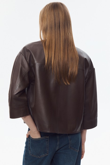 куртка из натуральной кожи по цене 13430 руб вид справа