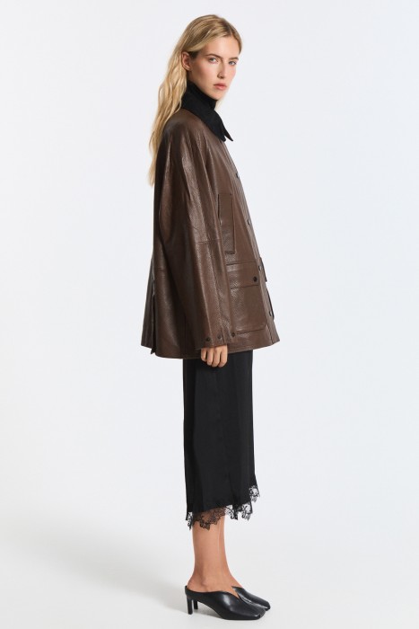 куртка из натуральной кожи от бренда снежная королева вид слева