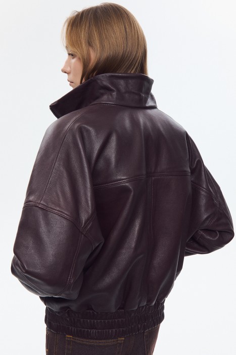 куртка из натуральной кожи по цене 20150 руб вид справа