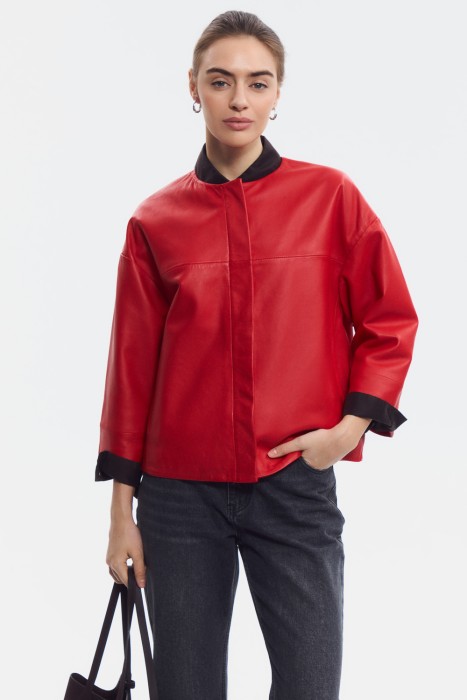 куртка из натуральной кожи от бренда снежная королева вид слева