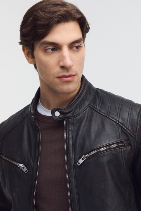 куртка из натуральной кожи по цене 14100 руб вид справа