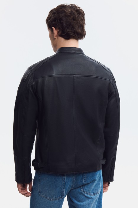 куртка из натуральной кожи по цене 14770 руб вид справа