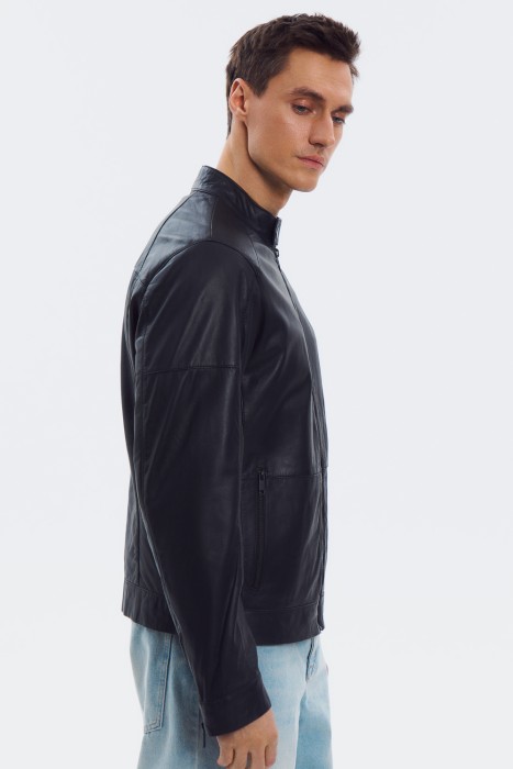 куртка из натуральной кожи от бренда снежная королева вид слева