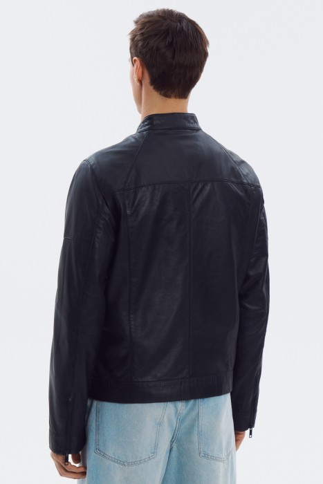 куртка из натуральной кожи из россии вид сбоку