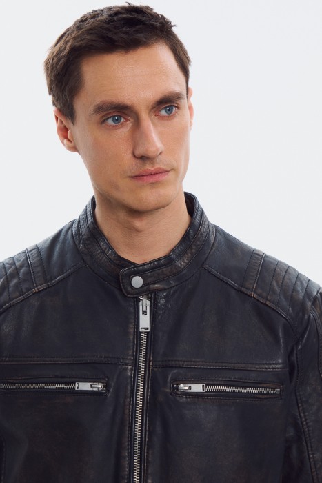 куртка из натуральной кожи по цене 14100 руб вид справа