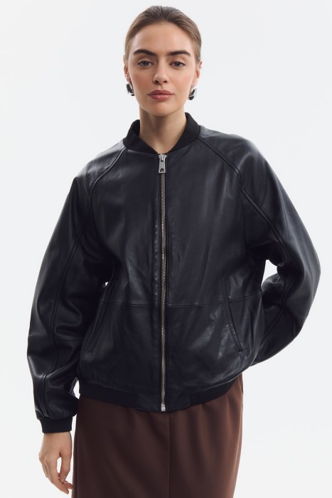 куртка из натуральной кожи от бренда снежная королева вид слева