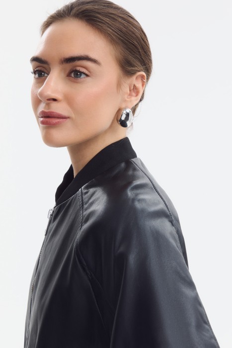 куртка из натуральной кожи из россии вид сбоку