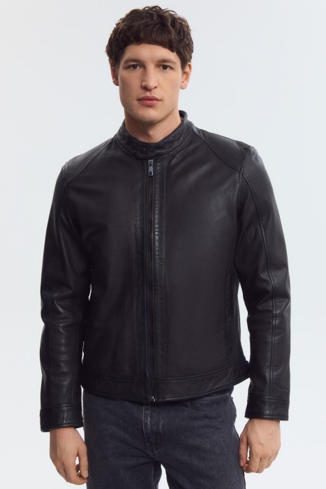 куртка из натуральной кожи от бренда снежная королева вид слева