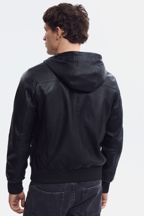 куртка из натуральной кожи по цене 15440 руб вид справа