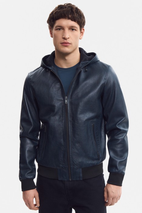 куртка из натуральной кожи от бренда снежная королева вид слева