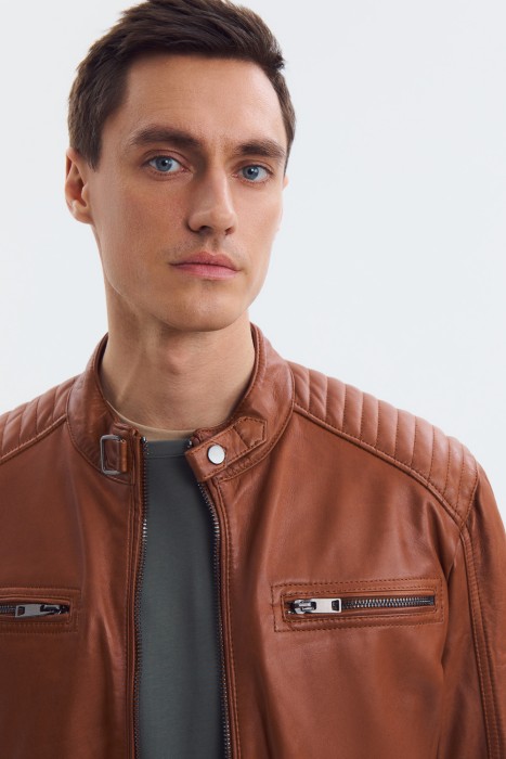 куртка из натуральной кожи от бренда снежная королева вид слева