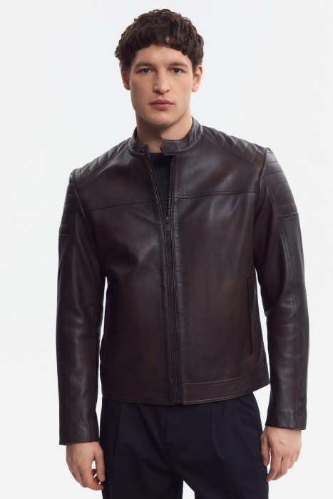 куртка из натуральной кожи от бренда снежная королева вид слева