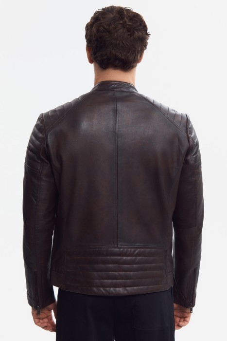 куртка из натуральной кожи по цене 15440 руб вид справа