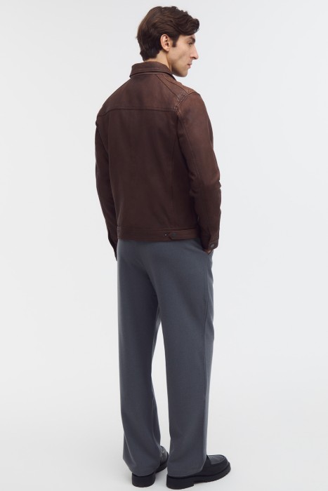 куртка из натуральной кожи по цене 14770 руб вид справа