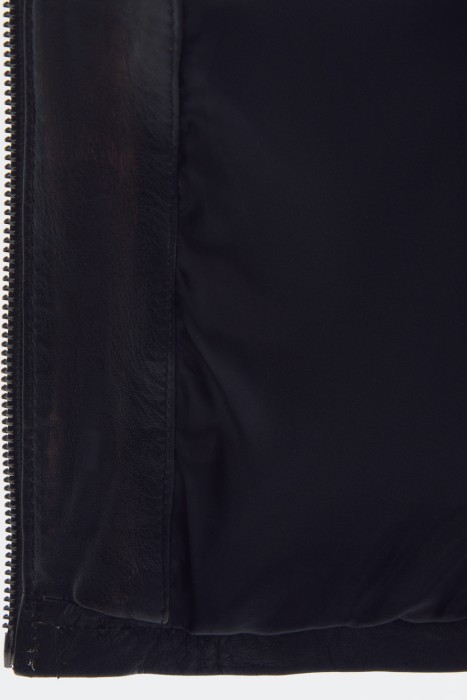 куртка из натуральной кожи по цене 15440 руб вид справа