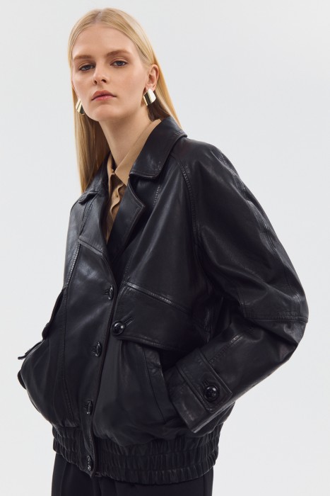 куртка из натуральной кожи от бренда снежная королева вид слева