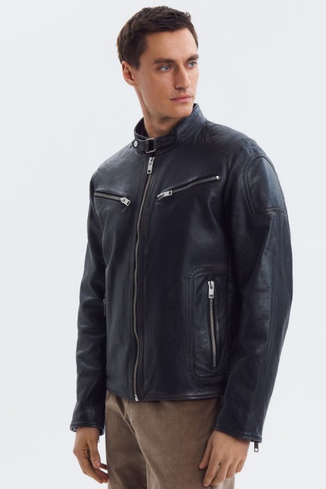 куртка из натуральной кожи по цене 14100 руб вид справа