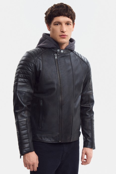 куртка из натуральной кожи от бренда снежная королева вид слева