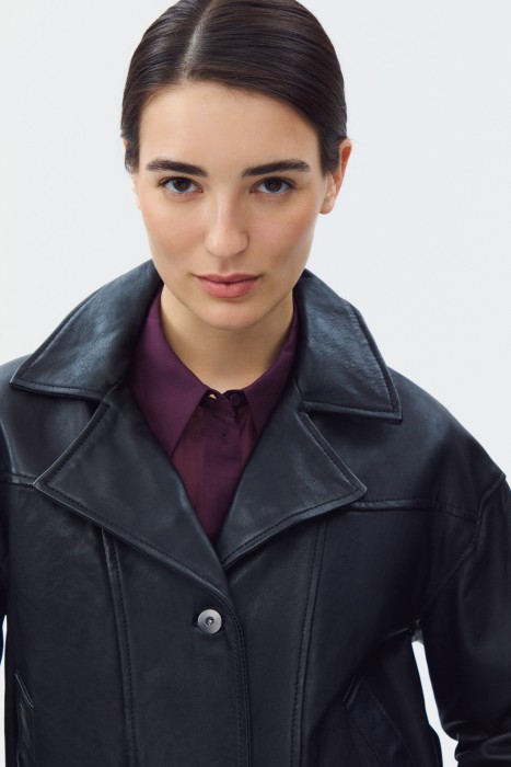 куртка из натуральной кожи от бренда снежная королева вид слева