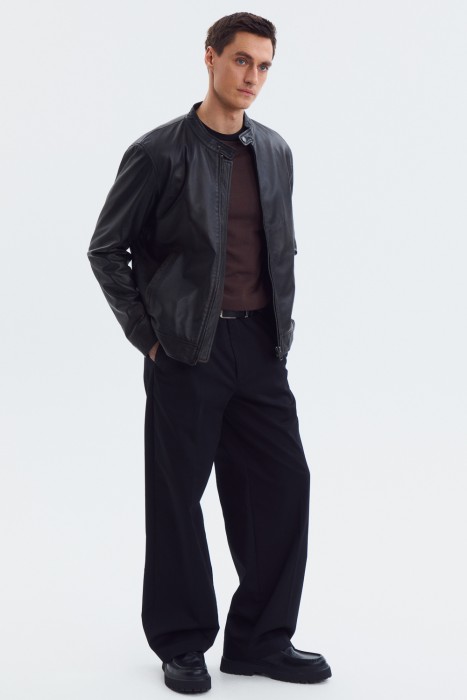 куртка из натуральной кожи от бренда снежная королева вид слева