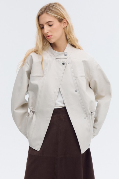 куртка из натуральной кожи из россии вид сбоку