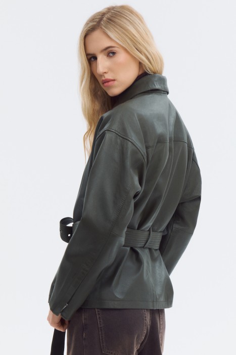 куртка из натуральной кожи от бренда снежная королева вид слева